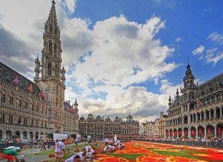 Đi du lịch Bỉ, ghé thăm quảng trường Grand Place nổi tiếng hàng đầu Đi du lịch Bỉ, ghé thăm quảng trường Grand Place nổi tiếng hàng đầu